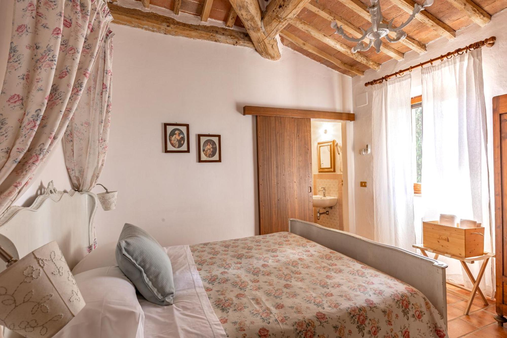 Pieve Sprenna Agroturismo *